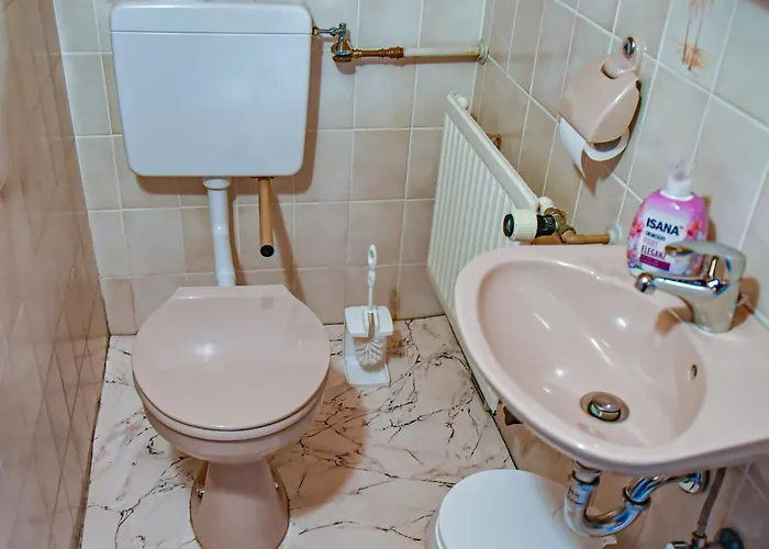 Baron Von Muenchhausen * Bodenwerder